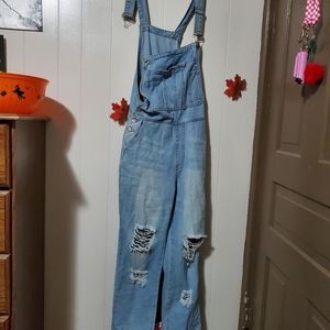 Women's Shein one strap baggy lightwashed overalls